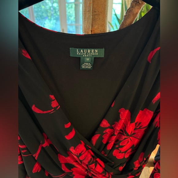 NWT Lauren Ralph Lauren Black and Red Floral Dress - Picture 3 of 8